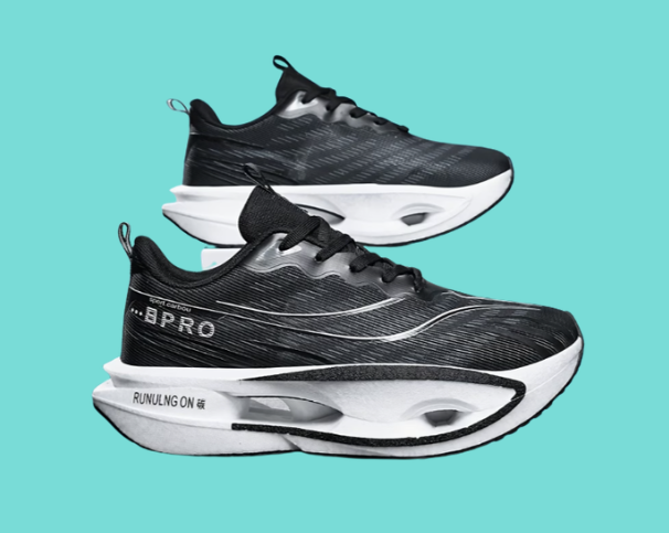 X1 Running Shoe Black and white